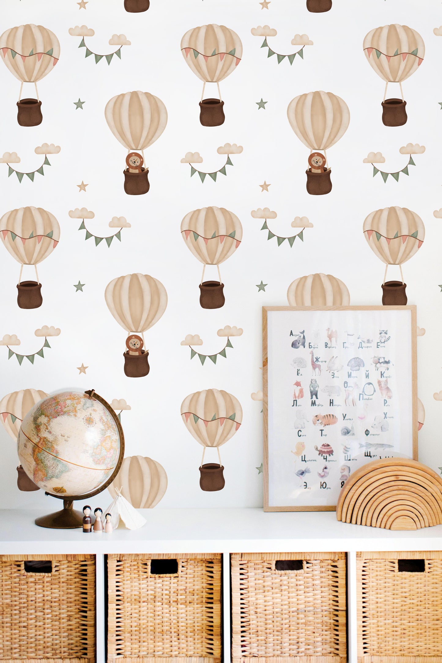 Air Balloons Nursery Wallcovering for Serene Kids' Spaces